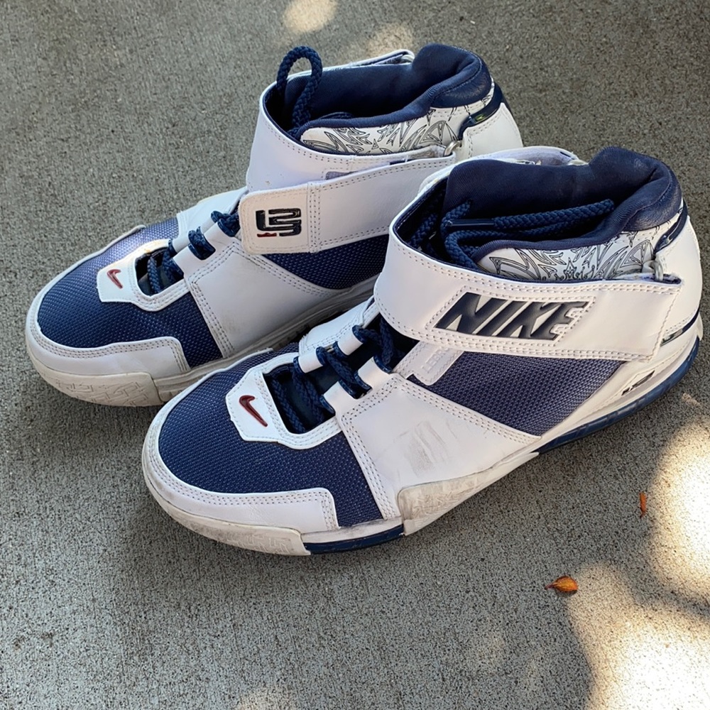LeBron James Basketball shoes